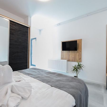 Ox Apartments Западен Ефорие Екстериор снимка